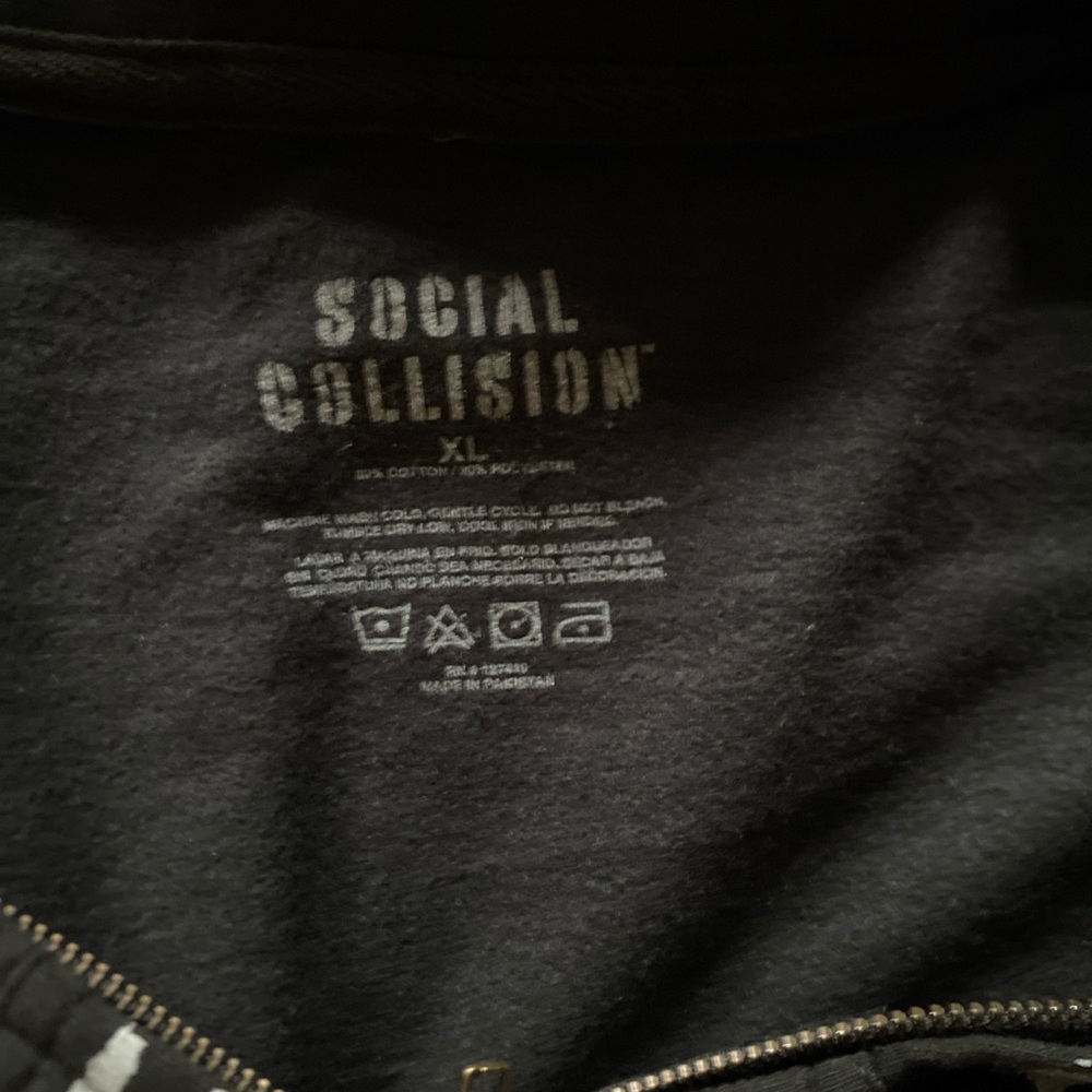 Social Collision jacket - Picture 3 of 3